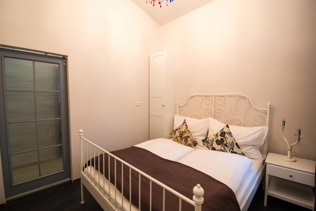 פראג Brooklyn Sauna Apt By Ruterra מראה חיצוני תמונה