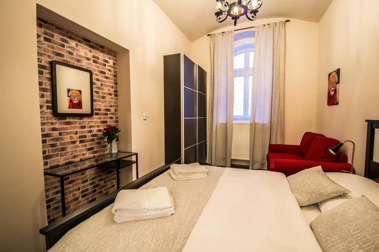 פראג Brooklyn Sauna Apt By Ruterra מראה חיצוני תמונה